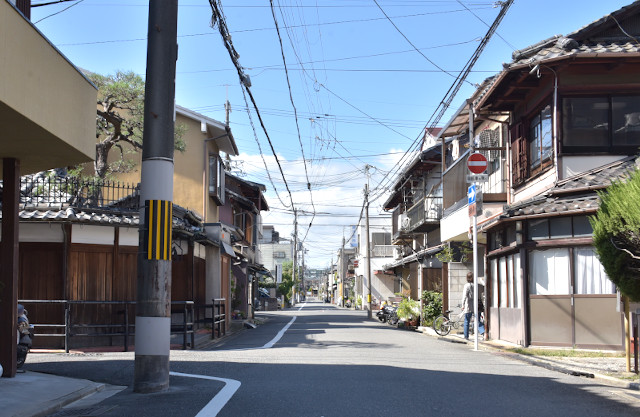 情緒あふれる古い町並み