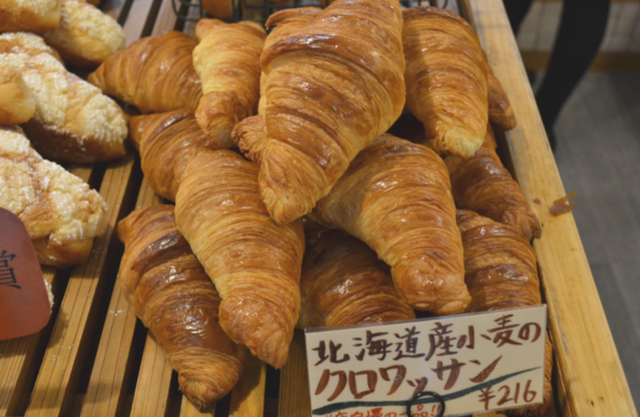 看板商品の「クロワッサン」