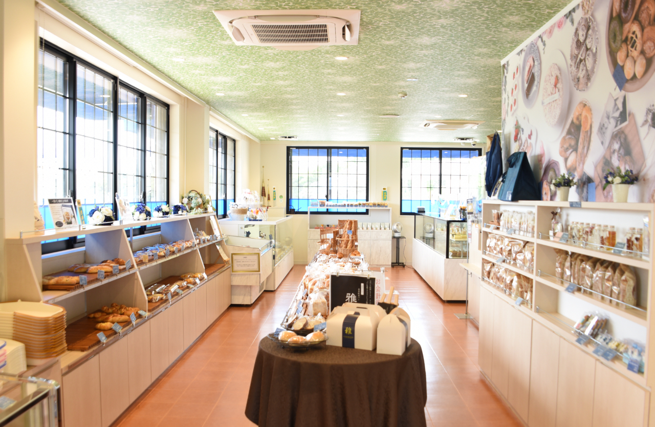 パティスリーとブーランジュリー(店舗内)