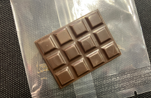 試食で提供されたOrNoir™ NAMIKIのチョコレートタブレット