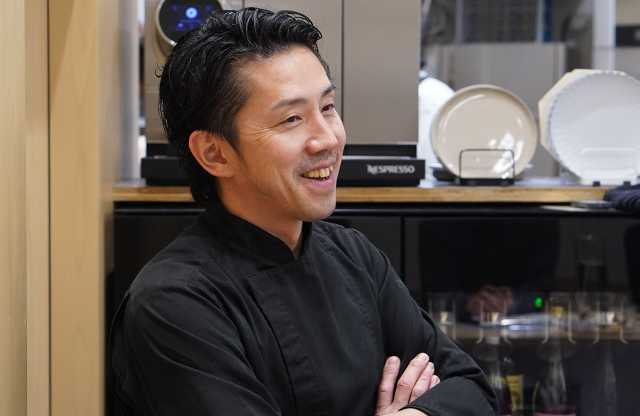  赤崎哲朗シェフ