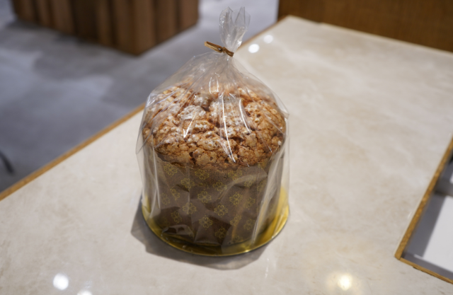 2025年クリスマスシーズンに販売された「パネトーネ」